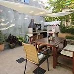 Olive Garden Homestay *